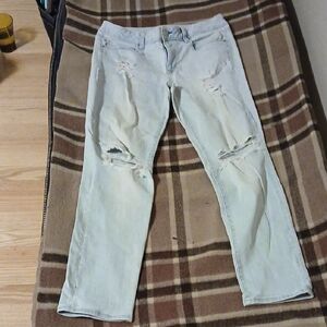 American Eagle Woman Distressed Light Blue Jeans